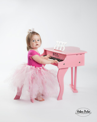 VIVI-PINK PIANO_7342