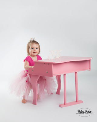 VIVI-PINK PIANO_7347