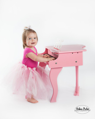 VIVI-PINK PIANO_7352