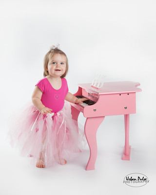 VIVI-PINK PIANO_7354