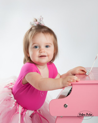 VIVI-PINK PIANO_7358